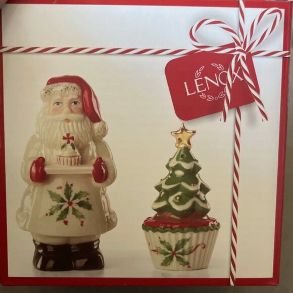 Lenox Hosting the Holidays Bakeshop 4" Santa Salt and Pepper Shakers Never Used - Picture 1 of 11